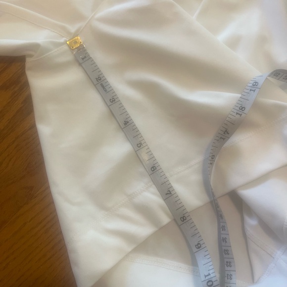 Lululemon Women’s Long Story Short In White Walking Gold Shorts 6 - Picture 3 of 8